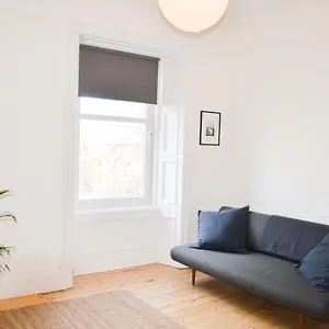 Apartamento Modern 1 Bedroom Flat In The Heart Of, Edimburgo